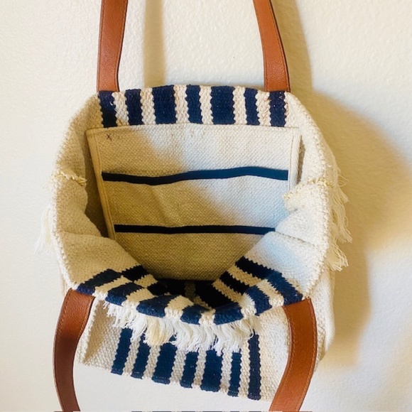 Adorable Tote bag w/Pom Pom Detail Keychain & Fringe - Navy/Cream/Golden Yellow - Picture 2 of 7